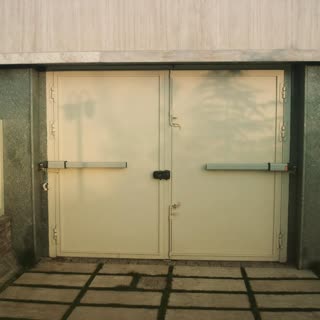 درب بازویی اتوماتیک در اصفهان
