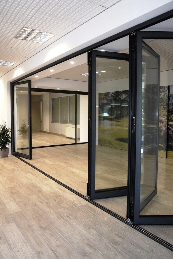 درب مغازه مقاوم در برابر باد